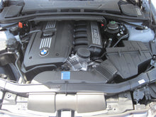 Load image into Gallery viewer, K&amp;N 06 BMW 325 3.0L-L6 Drop In Air Filter